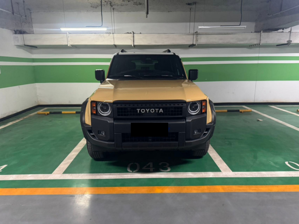 Toyota Land Cruiser LC250