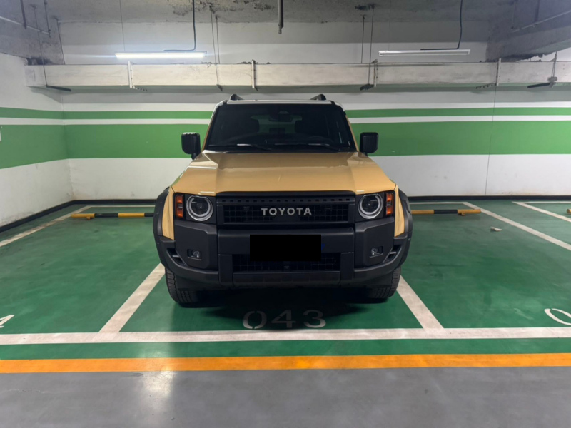 Toyota Land Cruiser LC250