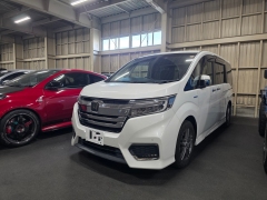 Honda Stepwgn 2.0 Hybrid 