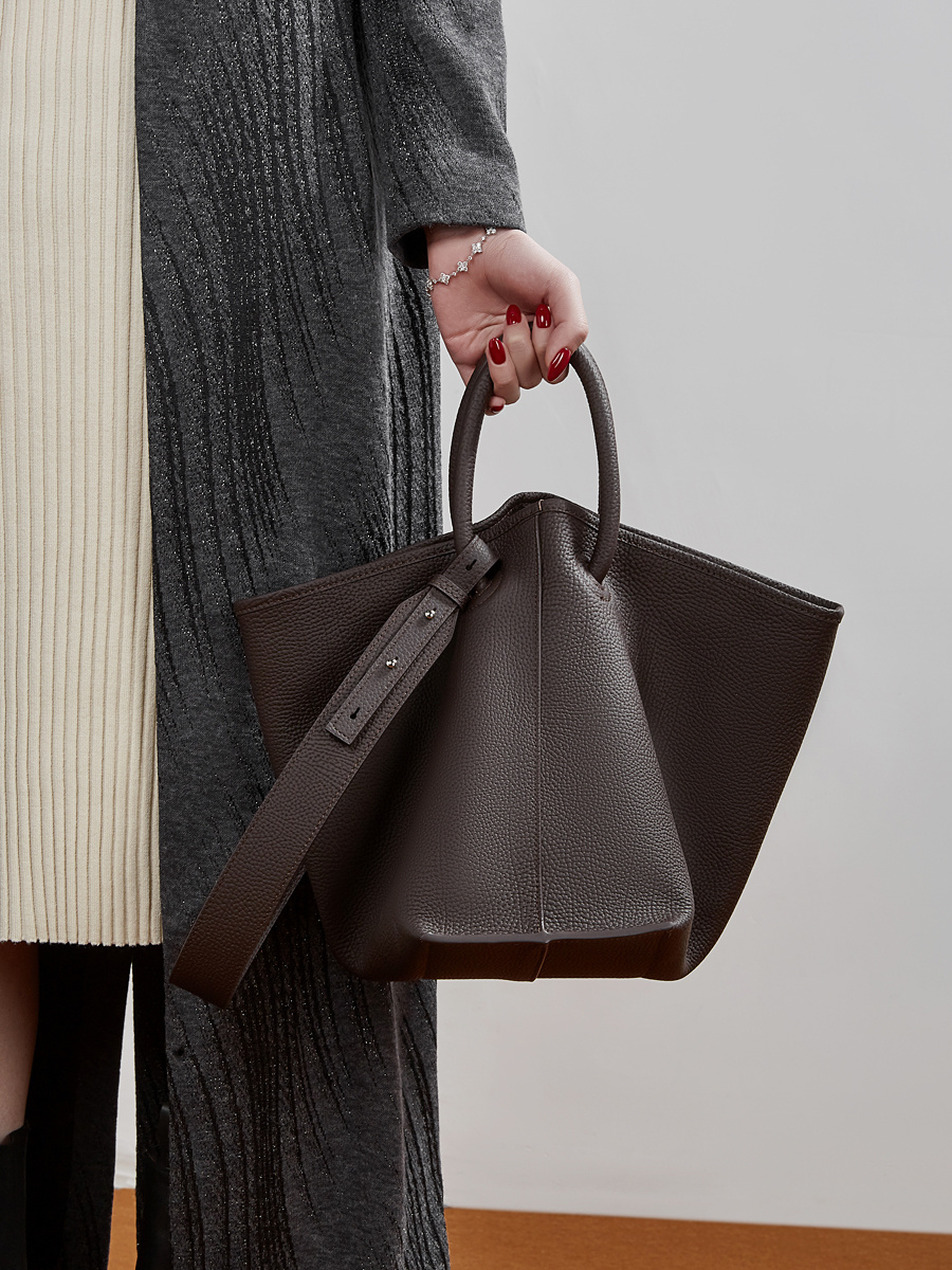 Bucket Bag with Basket Design, Premium Top-Layer Cowhide Material, 2026 New Style Large Capacity Casual Tote Bag, Crossbody Bag