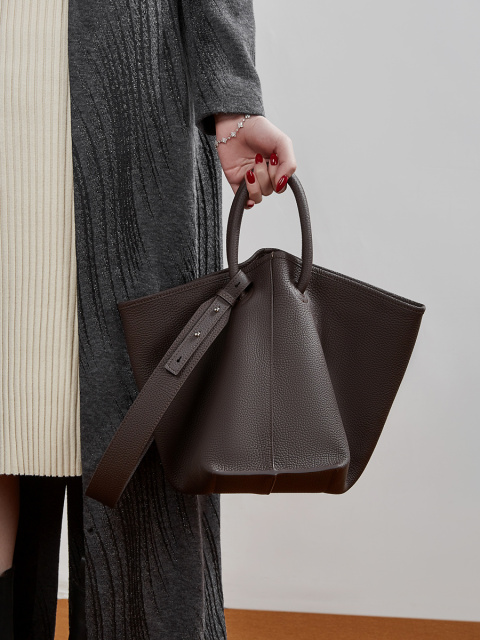 Bucket Bag with Basket Design, Premium Top-Layer Cowhide Material, 2026 New Style Large Capacity Casual Tote Bag, Crossbody Bag