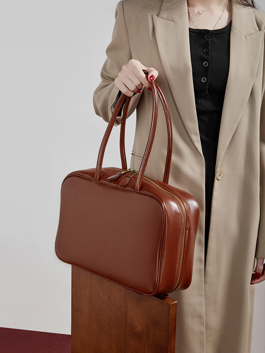Wholesale Large Capacity Bowling Bag Manufacturer | Custom Fashion Boston Bag for Women | Louis Bags