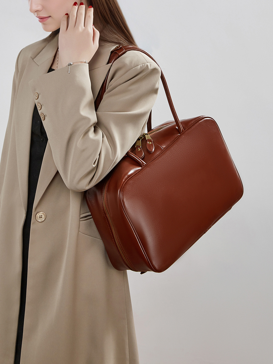 Wholesale Large Capacity Bowling Bag Manufacturer | Custom Fashion Boston Bag for Women | Louis Bags