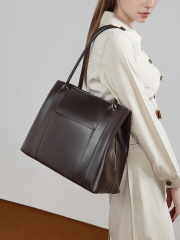 Wholesale Cowhide Large Capacity Retro Tote Bag Manufacturer | Custom Women's Commuter Shoulder Bag | Louis Bags