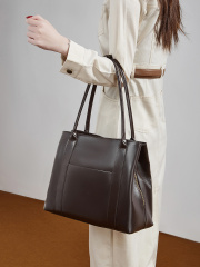 Wholesale Cowhide Large Capacity Retro Tote Bag Manufacturer | Custom Women's Commuter Shoulder Bag | Louis Bags