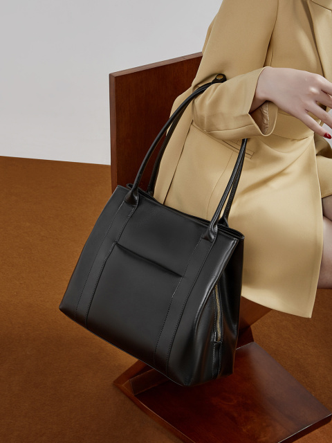 Wholesale Cowhide Large Capacity Retro Tote Bag Manufacturer | Custom Women's Commuter Shoulder Bag | Louis Bags