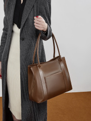 Wholesale Cowhide Large Capacity Retro Tote Bag Manufacturer | Custom Women's Commuter Shoulder Bag | Louis Bags