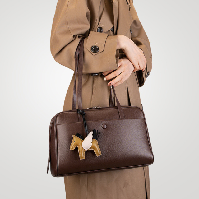 Wholesale Genuine Leather Pillow Bag Manufacturer | Custom Top Layer Cowhide Boston Bag for Women | Louis Bags