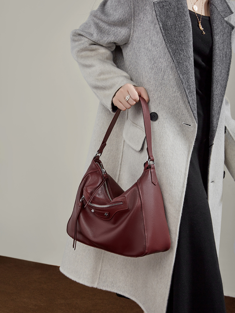 Wholesale Korean Version Large Capacity Shoulder Bag Manufacturer | Custom Versatile Underarm Crossbody Bag | Louis Bags