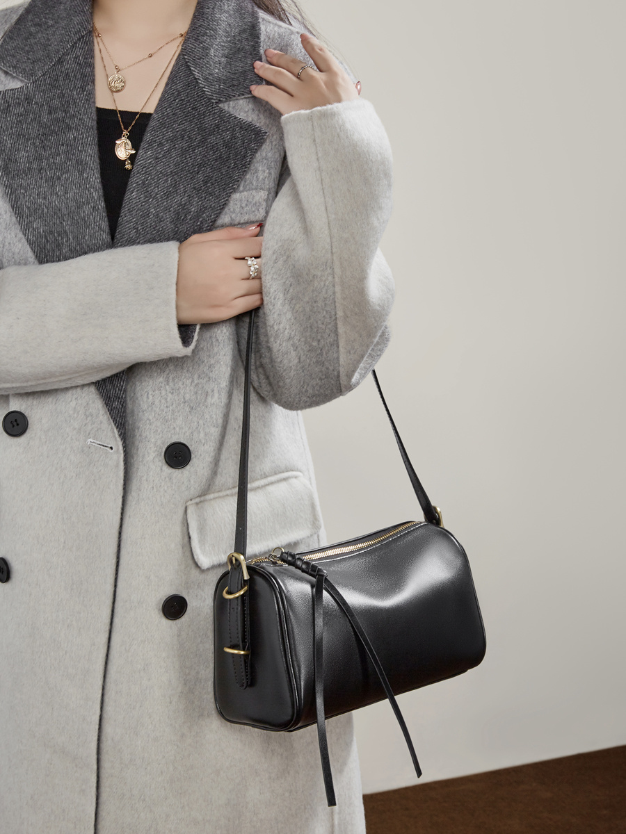 Women's Vegetable Tanned Genuine Leather Pillow Bag 2026, Large Capacity Tote Shoulder Crossbody Handbag Spring Summer New Arrival