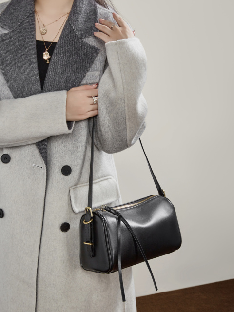 Women's Vegetable Tanned Genuine Leather Pillow Bag 2026, Large Capacity Tote Shoulder Crossbody Handbag Spring Summer New Arrival