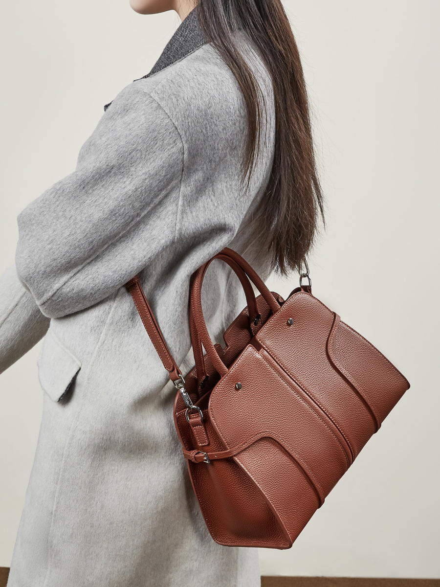 Wholesale New Leather Large Capacity Crossbody Bag Manufacturer | Custom Women's Shell Handbag | Louis Bags