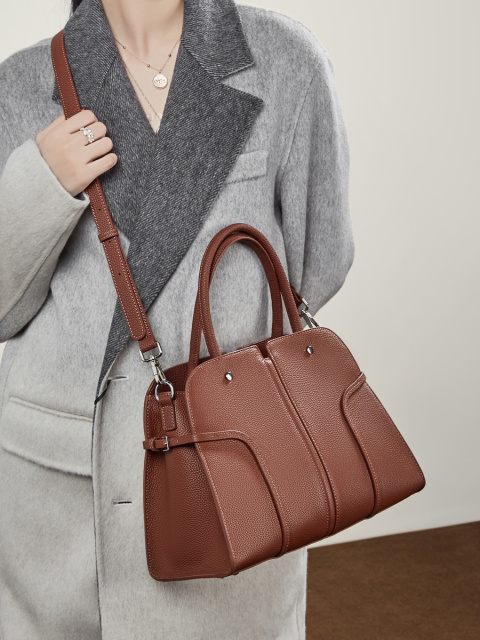 Wholesale New Leather Large Capacity Crossbody Bag Manufacturer | Custom Women's Shell Handbag | Louis Bags