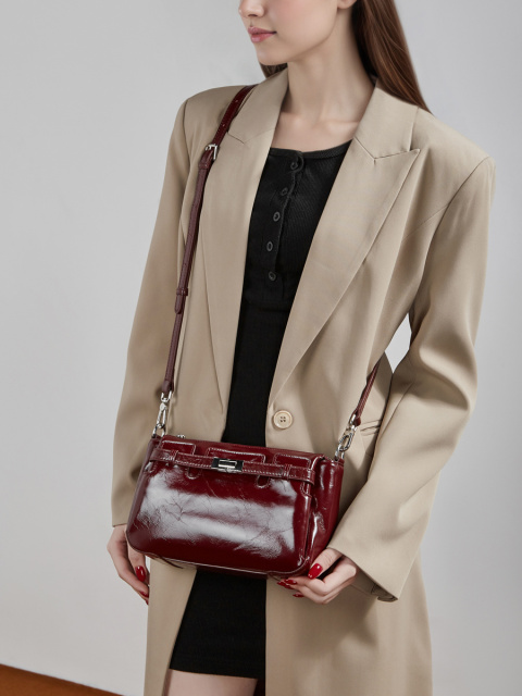 Wholesale Top Layer Oil Wax Leather Bag Manufacturer | Custom Women's Genuine Leather Shoulder Crossbody Handbag | Louis Bags