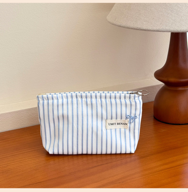 Wholesale Fresh Style Makeup Bag | Custom Large Capacity Travel Toiletry Pouch | Louis Bags
