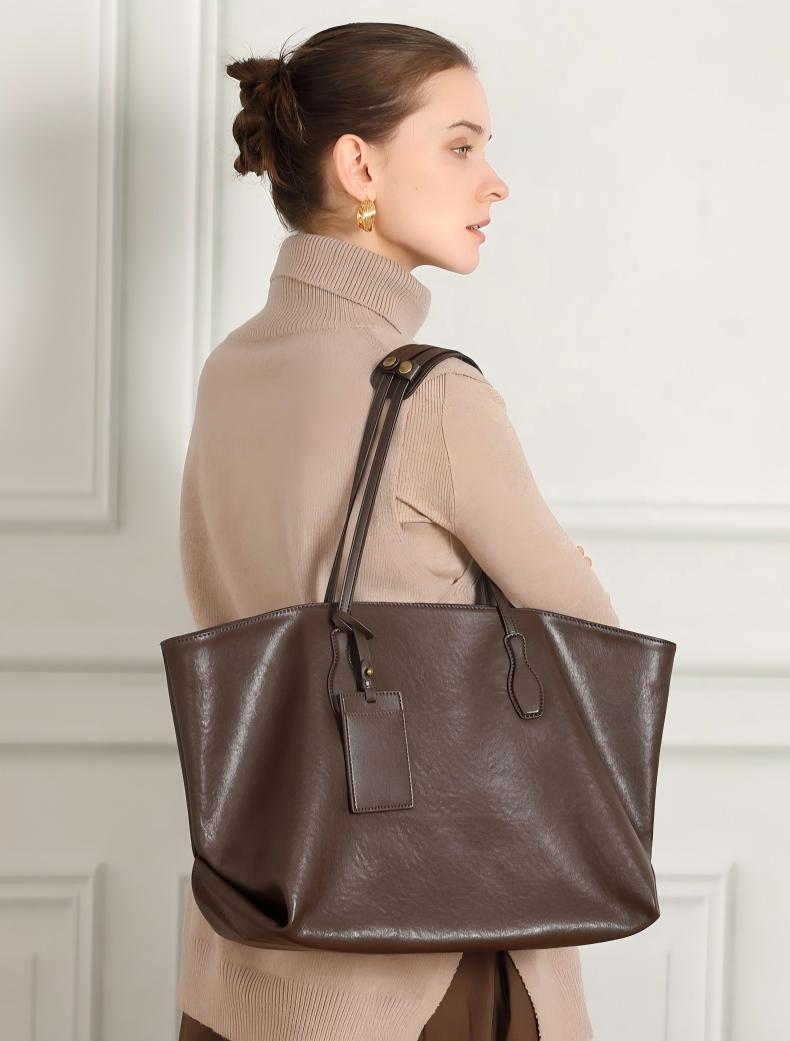 Wholesale Vegetable Tanned Leather Tote Bag | Large Capacity Commuter Handbag | Louis Bags