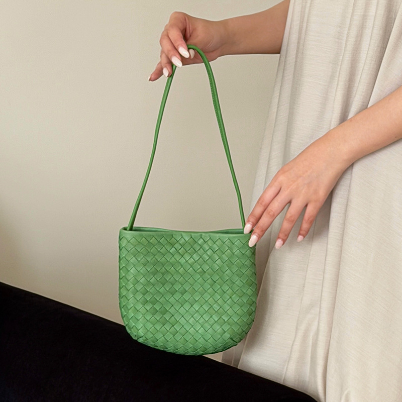 Summer Commute Handmade Top Layer Leather Shoulder Bag 2026 New Women's Bucket Bag OEM ODM