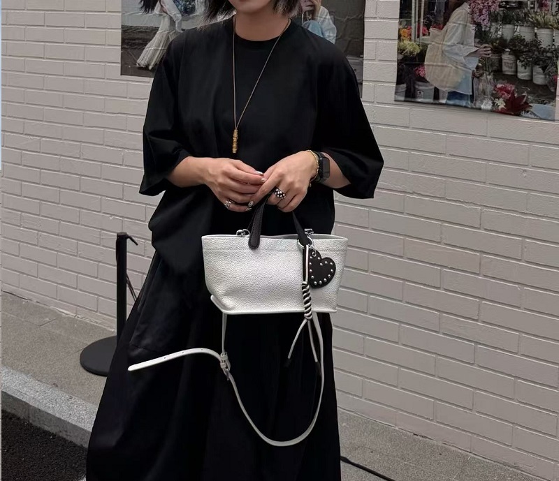 Wholesale Top Layer Cowhide Handbag | Genuine Leather Shoulder Tote for Women | Louis Bags