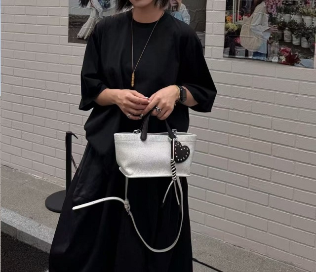 Wholesale Top Layer Cowhide Handbag | Genuine Leather Shoulder Tote for Women | Louis Bags