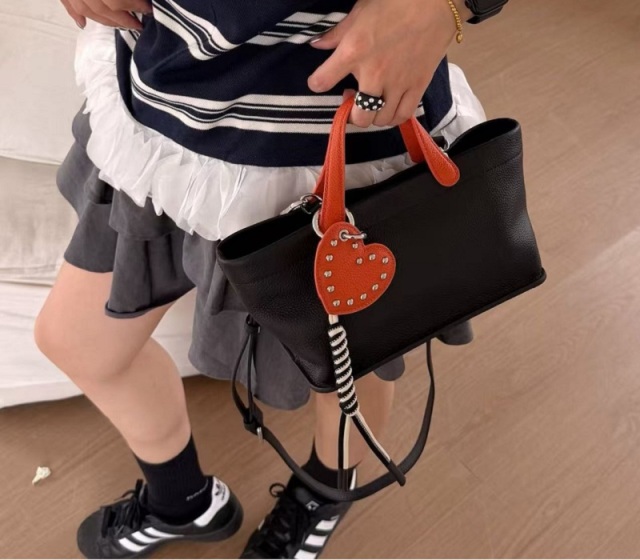 Wholesale Top Layer Cowhide Handbag | Genuine Leather Shoulder Tote for Women | Louis Bags