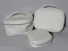 Advanced Tech Waterproof Silicone Makeup Bag – Food-Grade Cosmetic Pouch with Wipeable Lining
