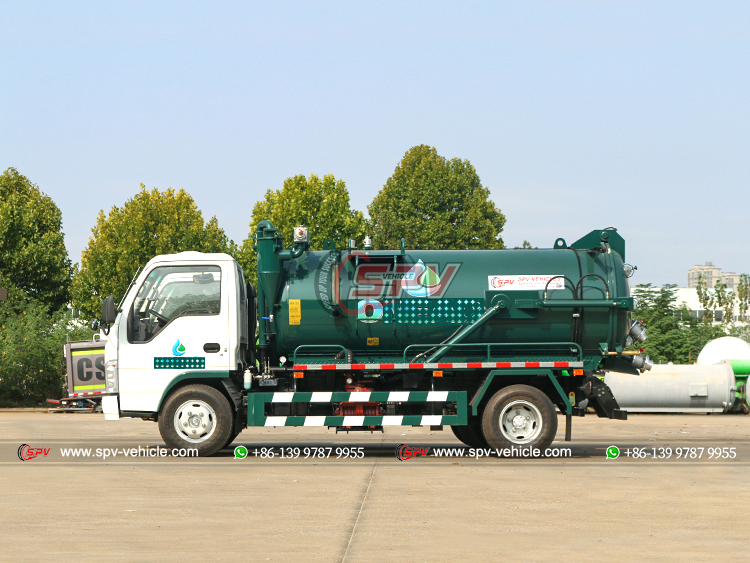 ISUZU 4,000 Litres Drain Vacuum Truck - Left