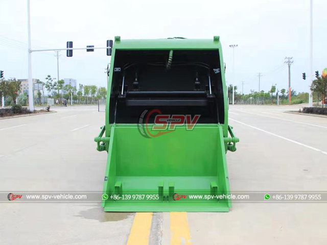 DONGFENG 4x2 Trash Compactor Truck