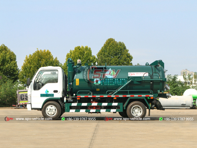 ISUZU 4,000L Sewage Collection Truck