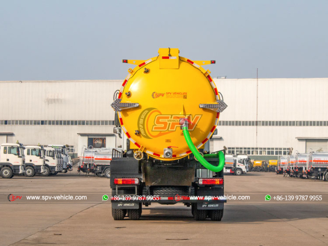 SINOTRUK 20,000L Sludge Vacuum Truck