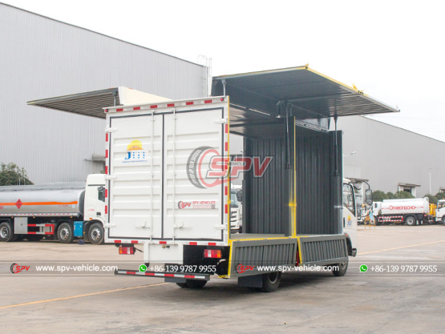 HOWO 4x2 Wing Truck
