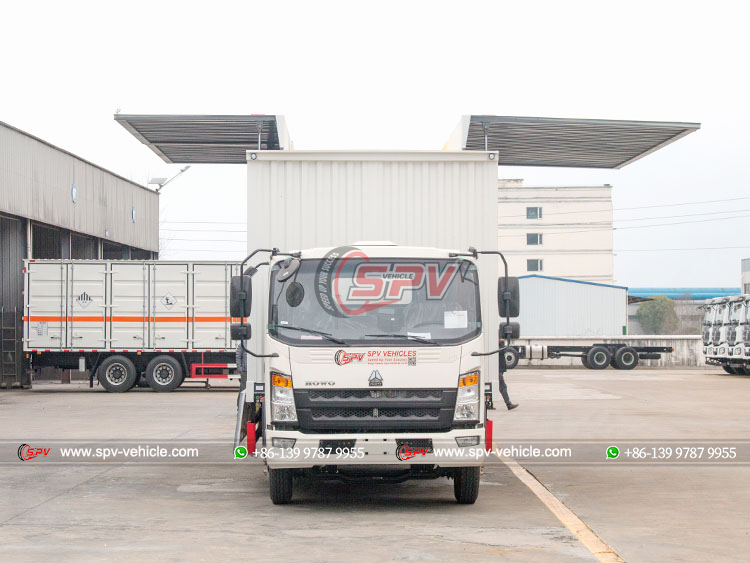 HOWO 4x2 Wing Truck
