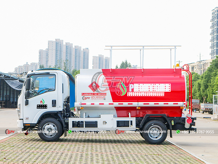 ISUZU 6 Wheels Petrol Carrying Truck - Left