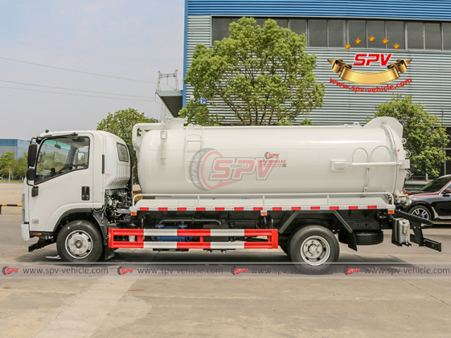 ISUZU 6,000L Sewage Disposal Truck