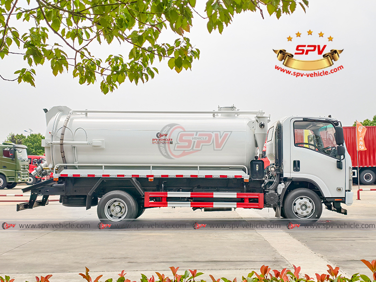 ISUZU 6,000L Sewage Disposal Truck