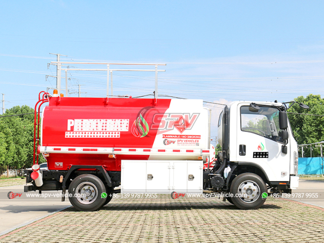 ISUZU 4x2 Petrol Supply Truck