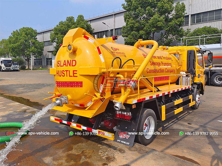 5,000 Litres Sewage Collection Truck - Discharging Water Test