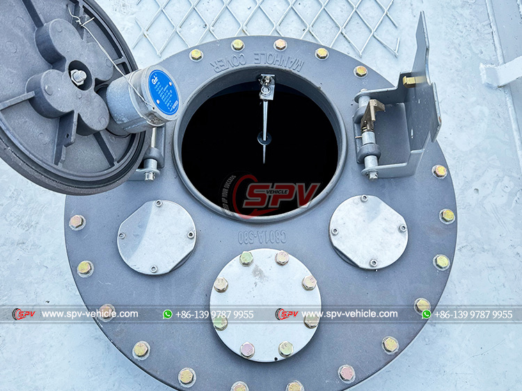 Top Man hole of 20,000 Liters Fuel Tank Truck