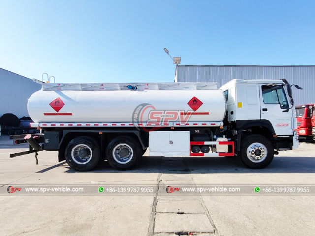 HOWO 6x4 Fuel Transport Truck