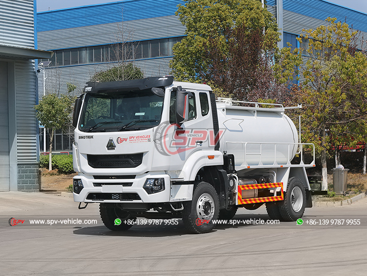Sinotruk 7,000L Waste Water Delivery Truck - Front Left