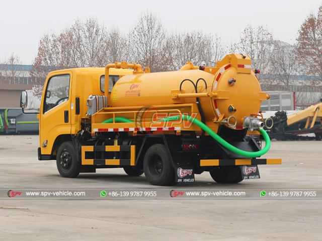 JMC 2,000L Vacuum Pump Truck