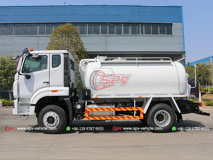 HOWO 7,000L Toilet Cleaning Truck