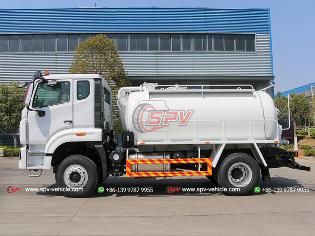 HOWO 7,000L Toilet Cleaning Truck