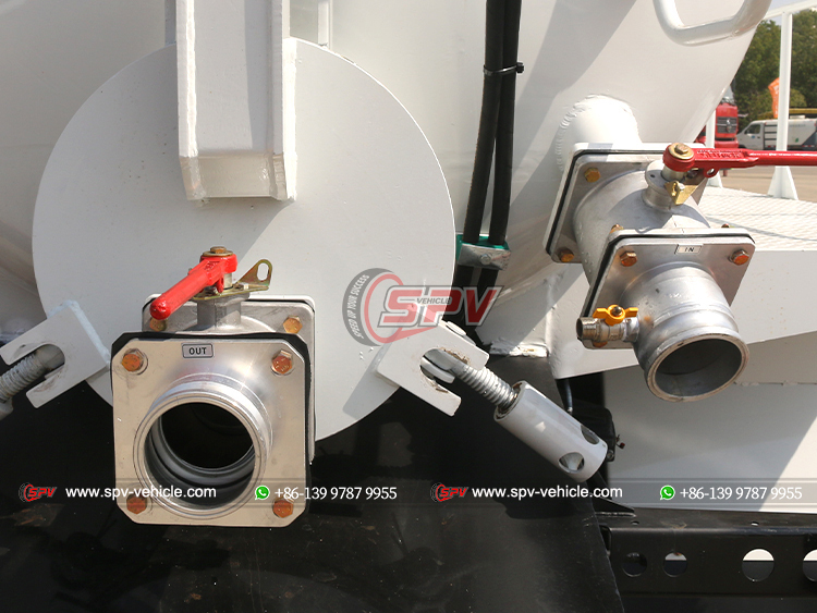 HOWO 7,000L Toilet Cleaning Truck