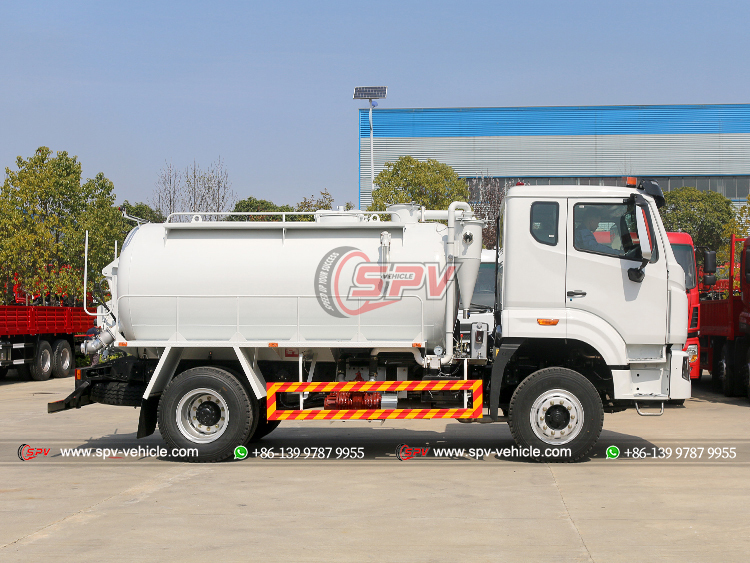 HOWO 7,000L Toilet Cleaning Truck