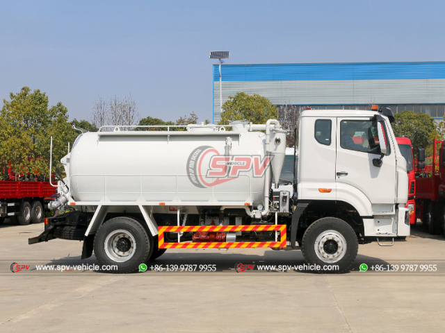 HOWO 7,000L Toilet Cleaning Truck