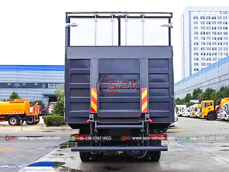 Howo Chiller Van Truck With Hydraulic Lift Tail - Rear