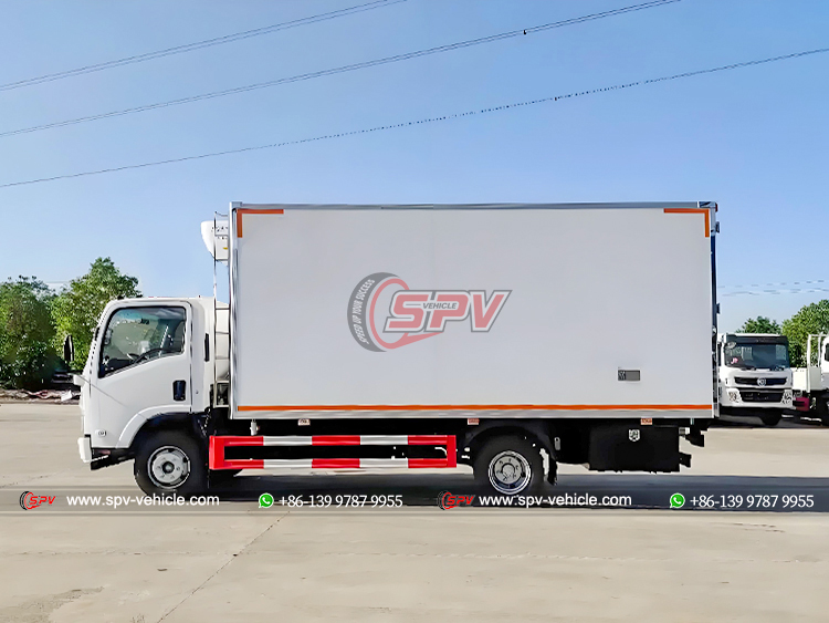 ISUZU NPR Refrigerated Truck with Independent Cooler - Left