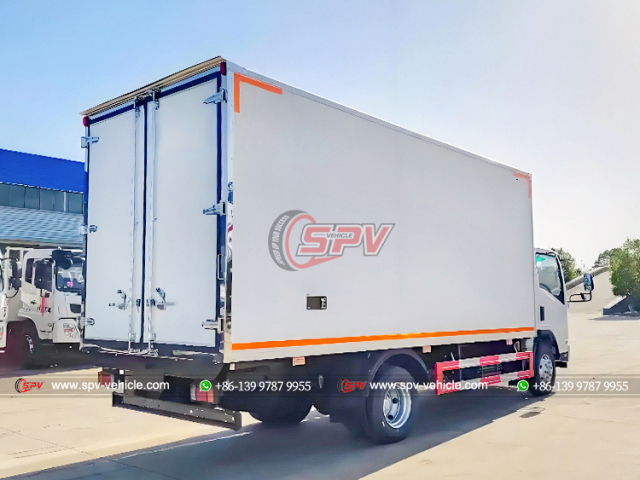 ISUZU 6 Tons Refrigerate Van Truck