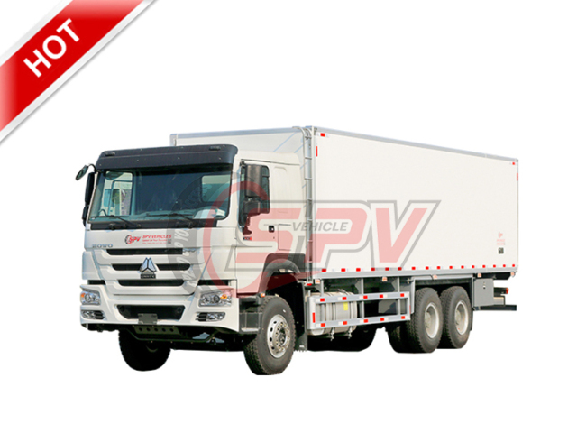 SINOTRUK 6x4 Insulate Van Truck