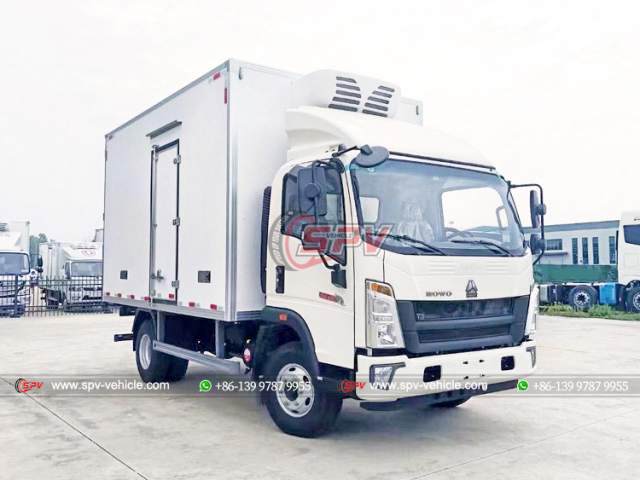 HOWO 4 Tons Reefer Van Truck